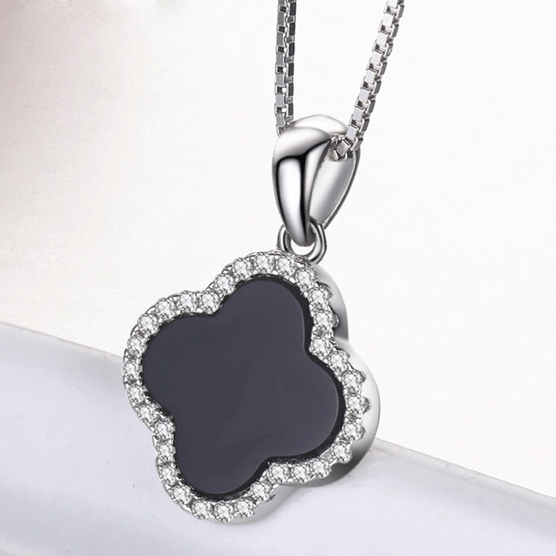 迪后 玛瑙四叶草 项链