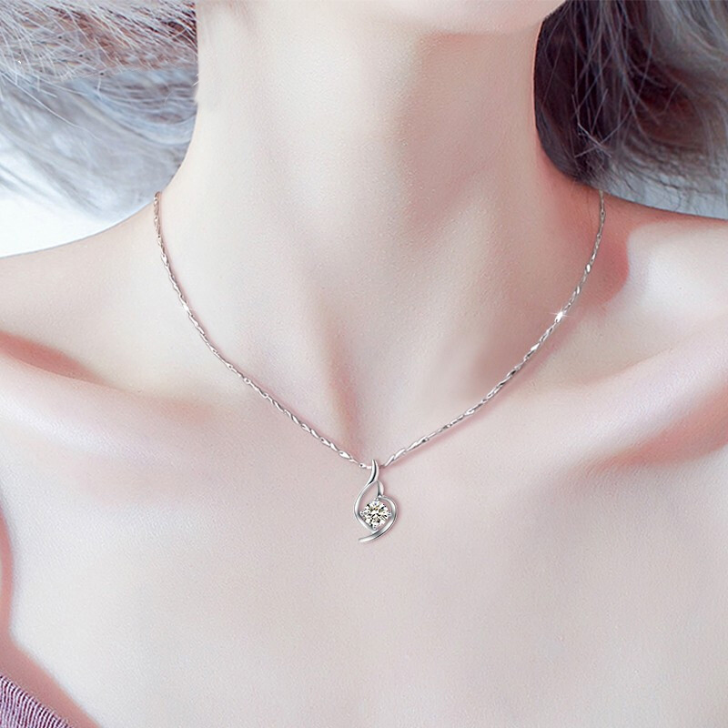 唯一四叶草锁骨链