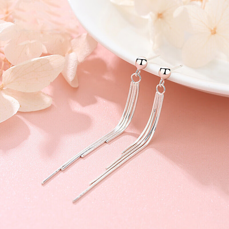 银千惠长款流苏耳环