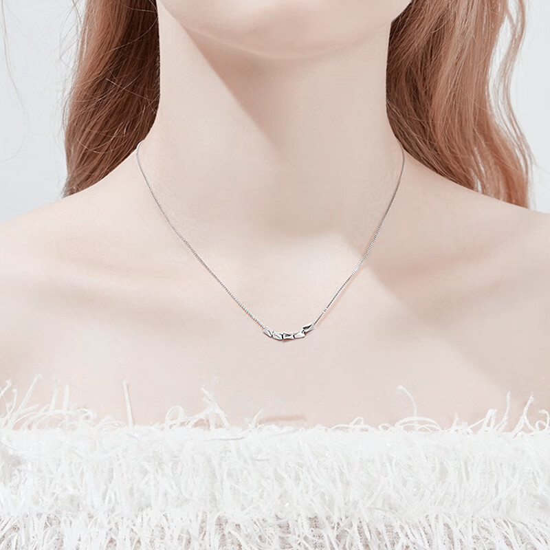 伊黛儿 转运豆豆串珠 颈链