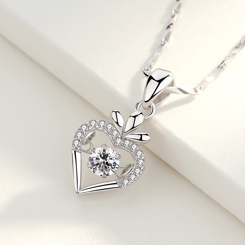 唯一 时尚镶钻心形项链