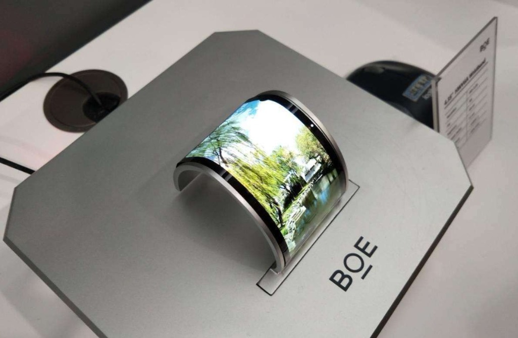 韩巨头LG陷入困境！面板业务逼上绝路，如今“弃卒保车”！