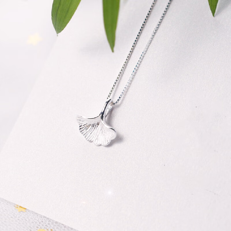 伊黛儿 森系银杏叶锁骨链