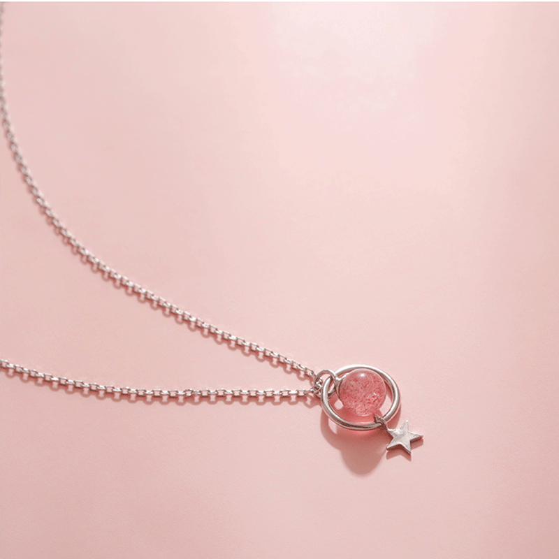 伊黛儿 星星草莓晶项链