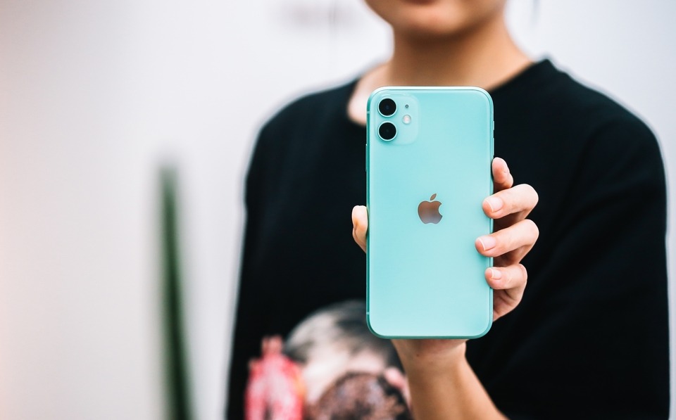 苹果、华为“斗争”再升级，最新成绩单耀眼，这次输得太惨！