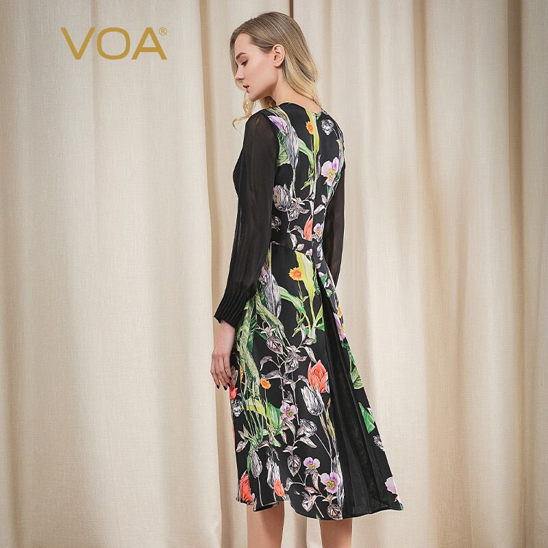 VOA silk 30mm black background printing heavy crepe contrast stitching fold micro perspective long sleeve mature women's dress a10799