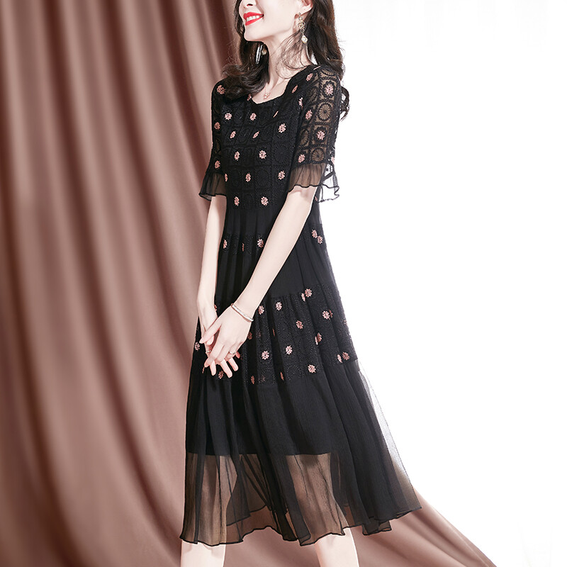 Ink beauty summer 2022 high-end expensive fashion temperament versatile silk short sleeved dress with slim body and foreign style mulberry silk embroidered skirt 82193327 inside