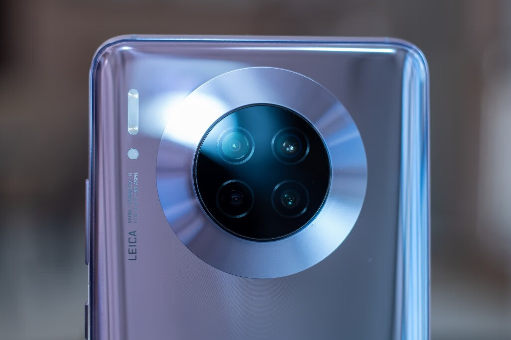 撞脸华为？Redmi K30三个配色全亮相，背面灵感“中式圆”！