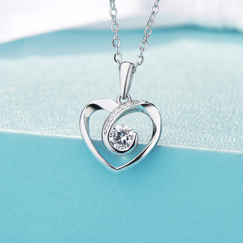 梦至尊 纯银心形项链