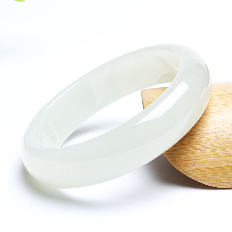 玉友油润细腻和田玉手镯