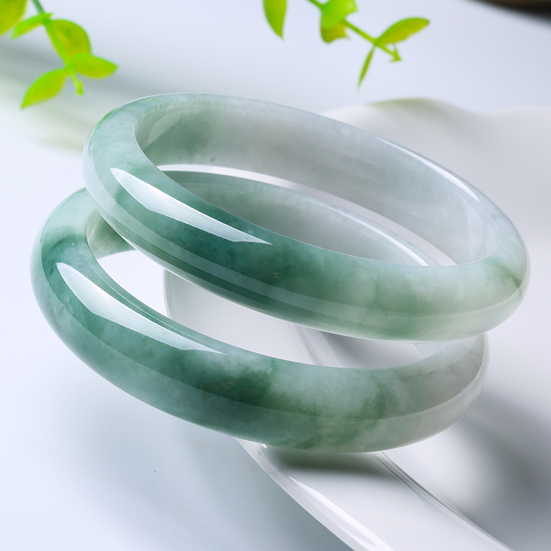 净心石 翡翠飘花玉手镯