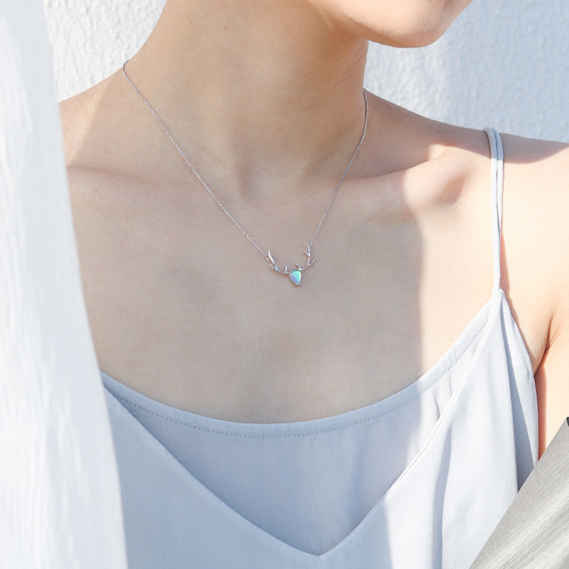 一鹿有你 纯银五彩麋鹿项链