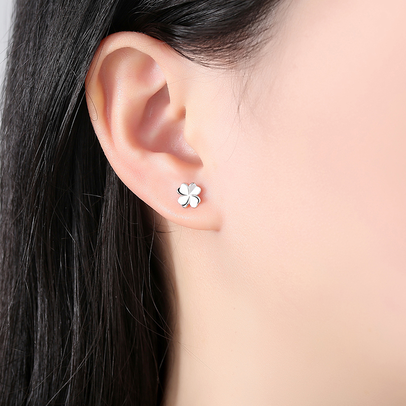 妙选韩版四叶草耳钉