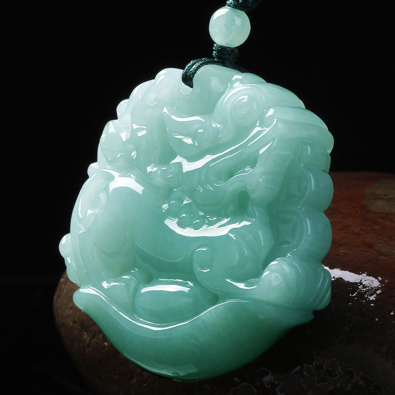 碧玉尊 双面精雕翡翠貔貅吊坠