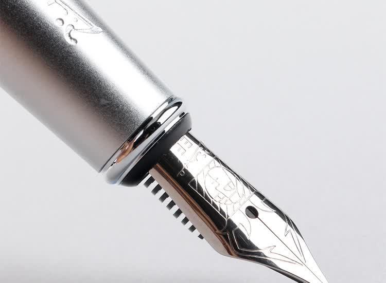 Pimio Fountain Pen, Signature Pen with Extra Fine EF Nib, Business Office Gift, Adult Student Calligraphy Practice Pen, Birthday Gift for Men And Women, Malaga Series 916 White 12