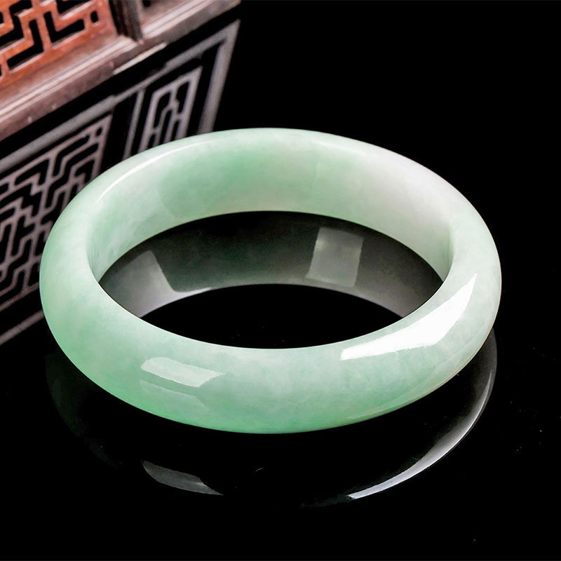 玉仙天子 浅绿色 翡翠手镯