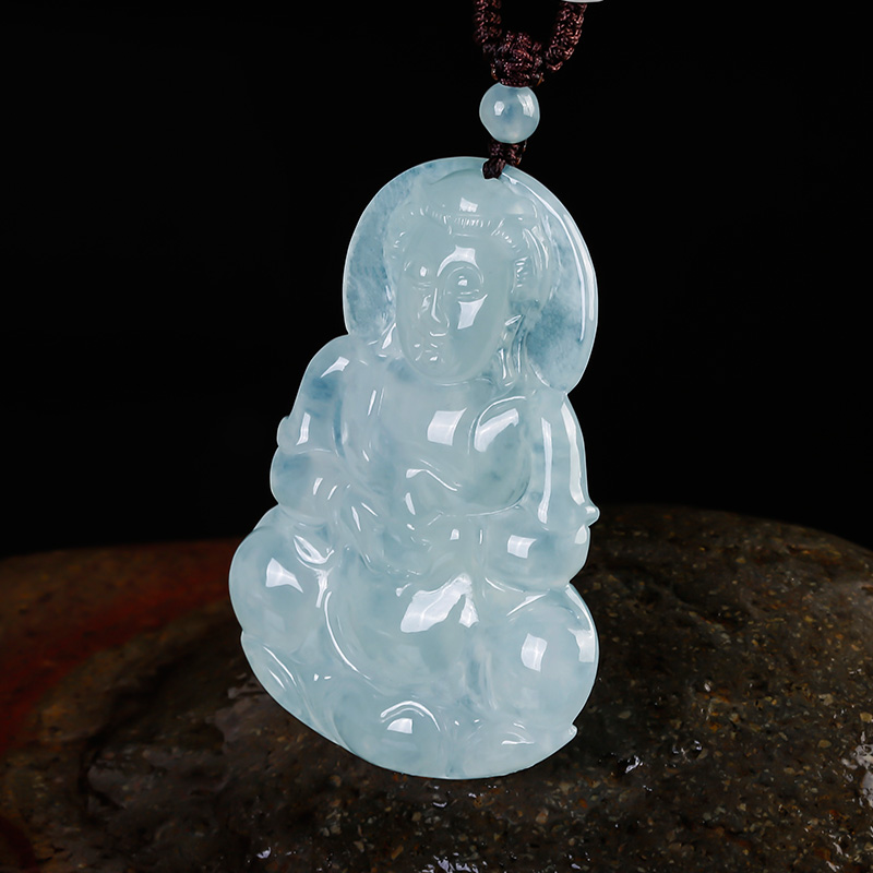 碧玉尊淡绿冰种翡翠吊坠