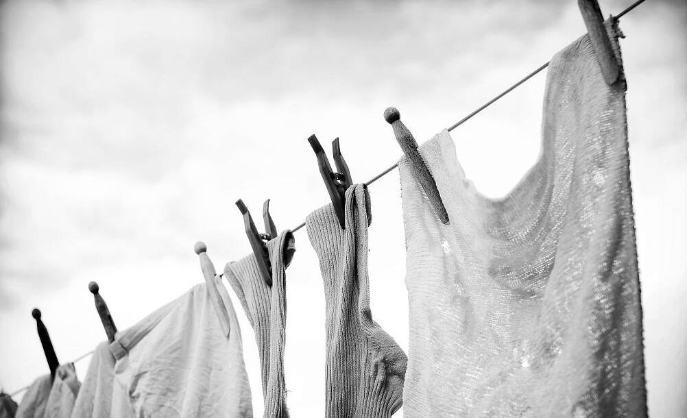 湿!这还不是最绝望的,晒不干衣物至少我们还可以边