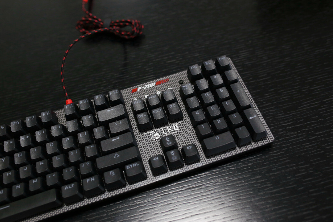 天下武功唯快不破,血手幽灵战斗版f200q光轴机械键盘抢先体验