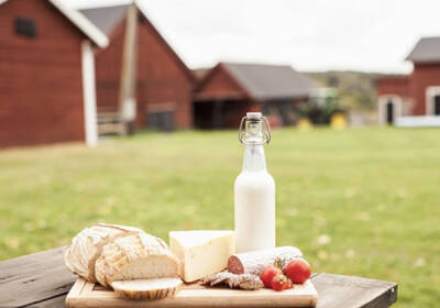 蒙牛低脂优质奶伴你享受轻生活，活得健康有活力