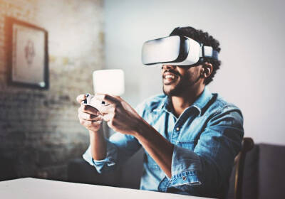 周末在家太无聊？VR眼镜给你带来全方位的3D体验！