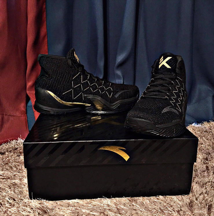 而在看到了新的"要疯"球鞋以及安踏kt3"勇冠三军"套装之后