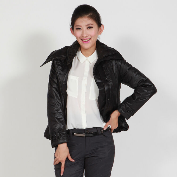 飞雁 亚克力短款 羽绒服wf98351 经典黑 175