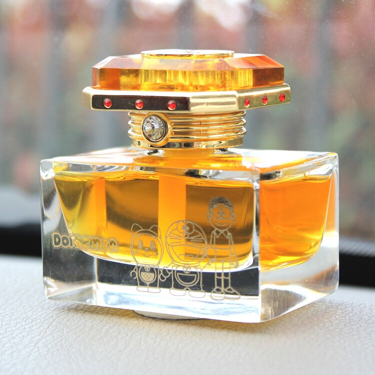 哆啦a梦(doraemon) 车载香水 真诚 宝格丽(金色)52ml