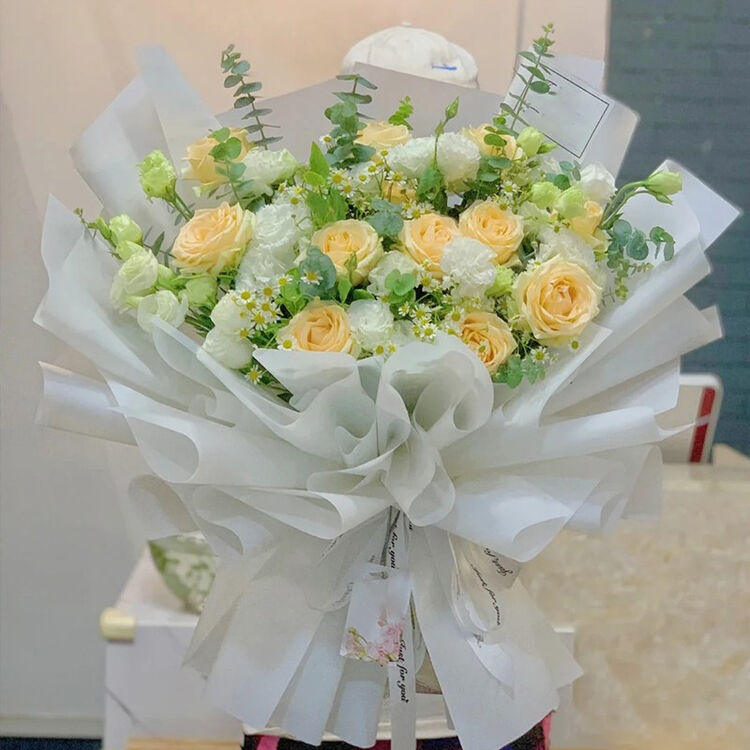 玫瑰花满天星花束鲜花速递同城配送生日礼物送女生送女友老婆朋友全国花店送花上门初情小礼11朵香槟玫瑰 3支洋桔梗花束 图片价格品牌评论 京东