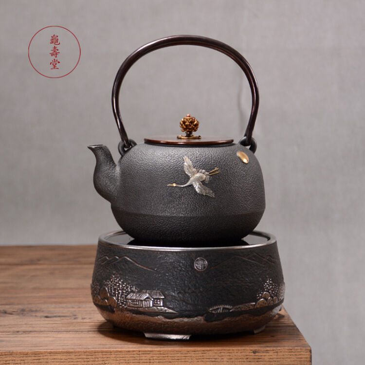 龟寿堂铁茶壶日本手工l鎏金银飞雁无涂层铸铁壶老铁壶煮茶器烧水铁茶壶