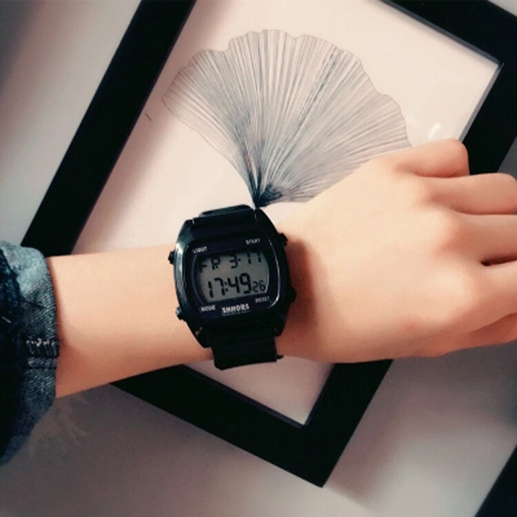 圣雷诗 电子夜光手表 韩国ulzzang电子夜光复古街头原宿港风黑白男女
