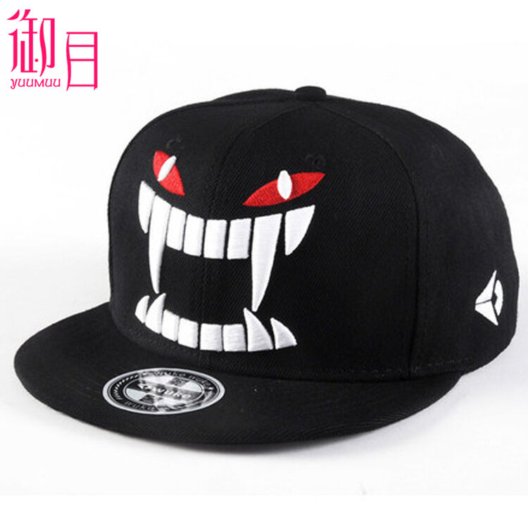 御目 棒球帽 男士平沿帽子街头hiphop嘻哈板帽獠牙有型潮款bb0y帽子