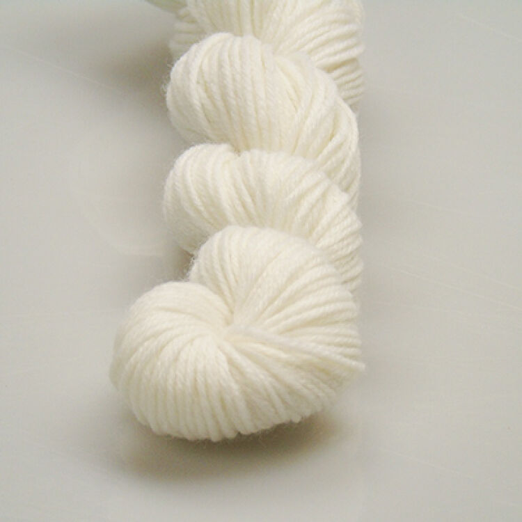 买一送一 编织线编织粗织线鞋钩勾拖鞋线打鞋腈纶线 买一送一白色