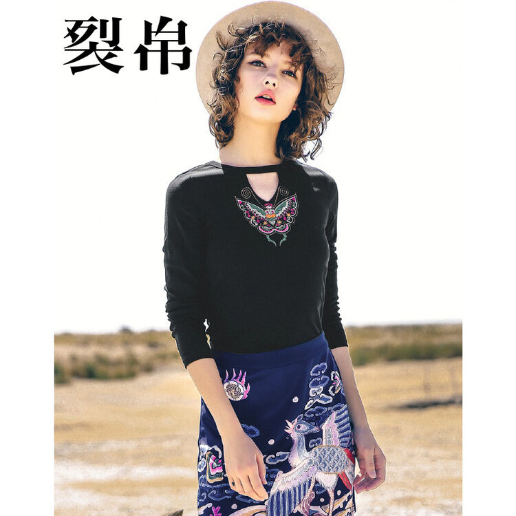 裂帛 蝴蝶刺绣上衣v口圆领针织长袖t恤 黑色 l【图片 价格 品牌 评论