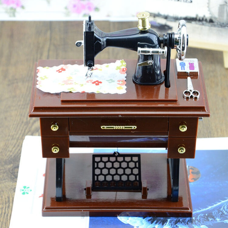 复古老式缝纫机音乐盒 创意手摇发条八音盒 高仿真模型 精美礼品 17*