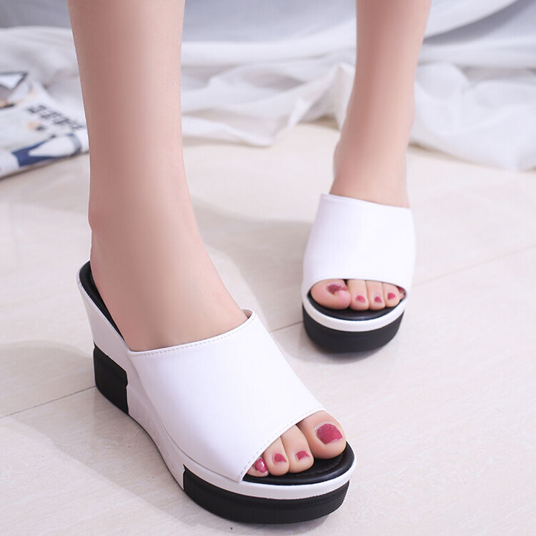 女夏坡跟一字拖高跟松糕底室外休闲韩版潮防滑鱼嘴厚底凉拖鞋 白色 35