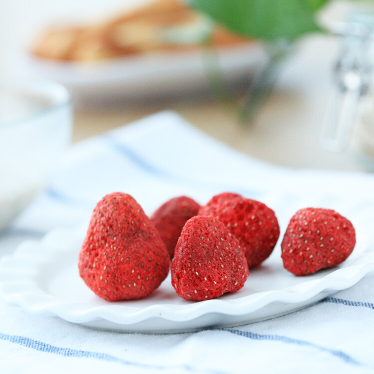 三只松鼠草莓脆果30g/袋  冻干草莓干蜜饯果干零食小吃果脯 光明服务菜管家商品 