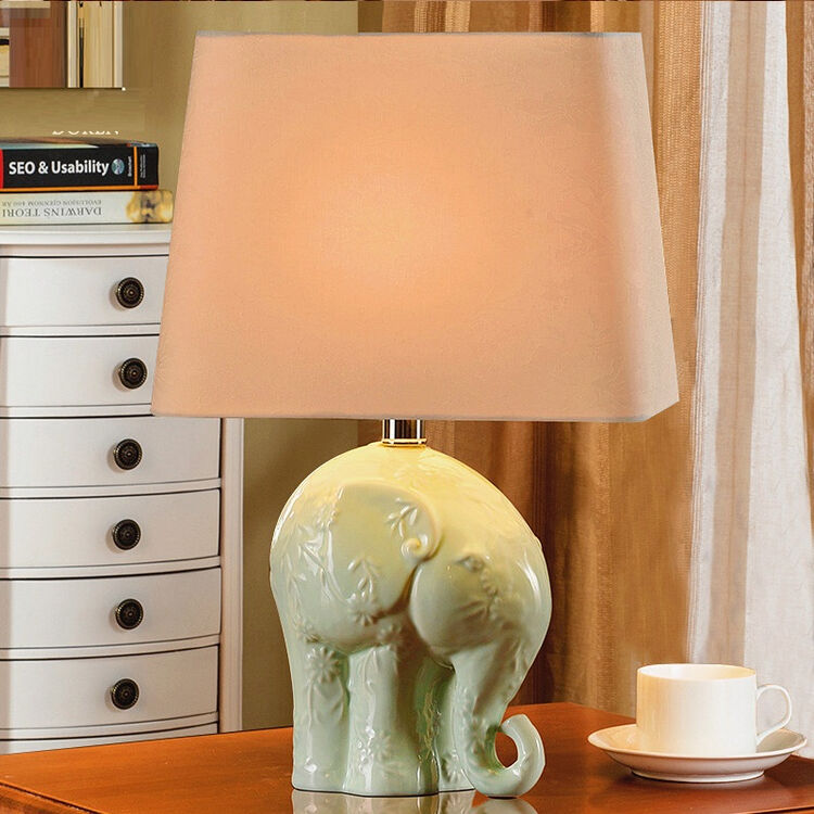 欧式陶瓷台灯卧室床头灯 现代简约美式田园个性创意大象客厅台灯 嫩