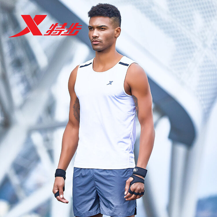 特步男子背心2018夏季新款舒适轻便运动健身跑步无袖t恤 白色 xl