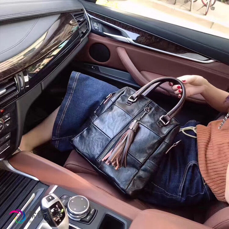 素锦流年2018新款时尚真皮女包韩版复古牛皮流苏双肩包多功能背包潮