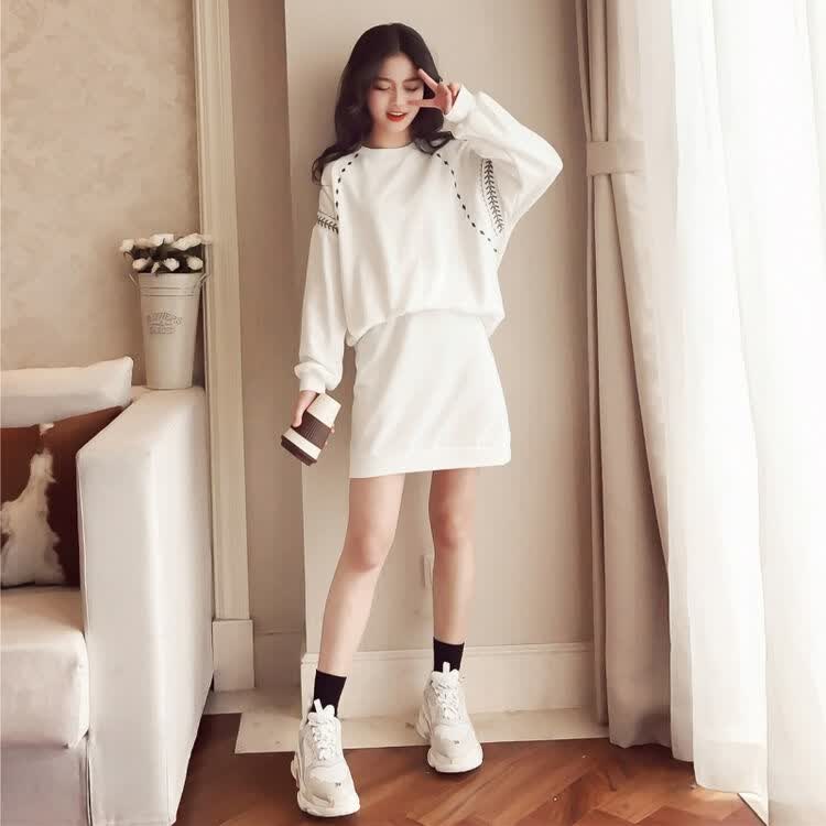 春季时尚套装女新款韩版套头宽松卫衣包臀半身裙休闲两件套 白色 s