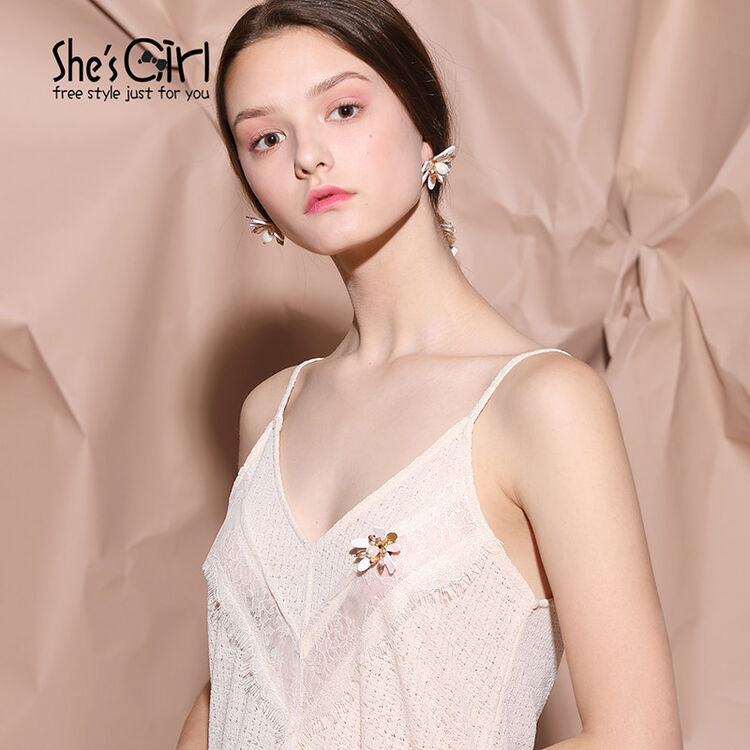 shesgirl茜子饰品 手工花朵优雅合金仿水晶珠片花胸针胸花女款新品gbb