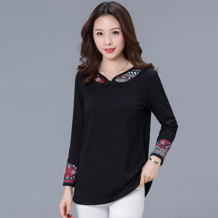 大码女装春款打底衫女2018新款春装胖mm宽松v领上衣民族风长袖t恤