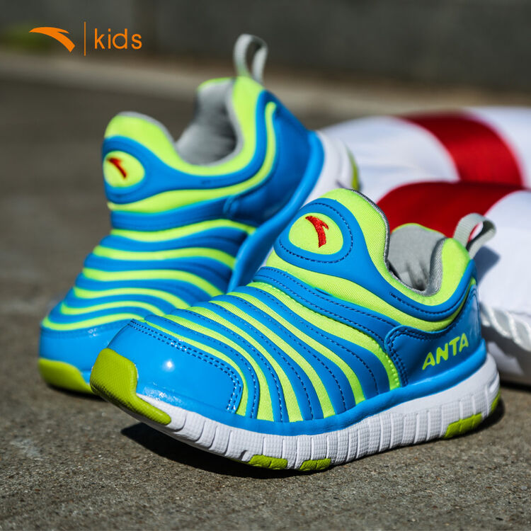 安踏童鞋 小童毛毛虫鞋男童跑鞋新款儿童跑步鞋男小童鞋31639902 奥运