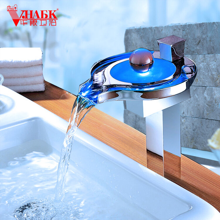 华殿卫浴 全铜加高led温控变色浴室组合镀铬套装台上冷热水龙头 wg179