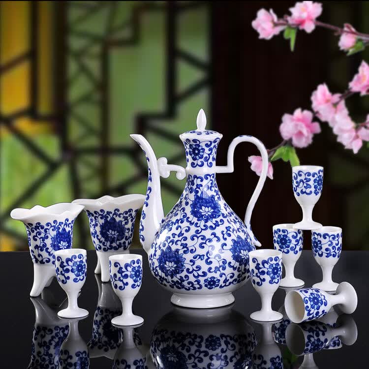 景德镇陶瓷白酒酒具套装简约现代家用酒壶组合青花瓷高脚杯酒杯套件