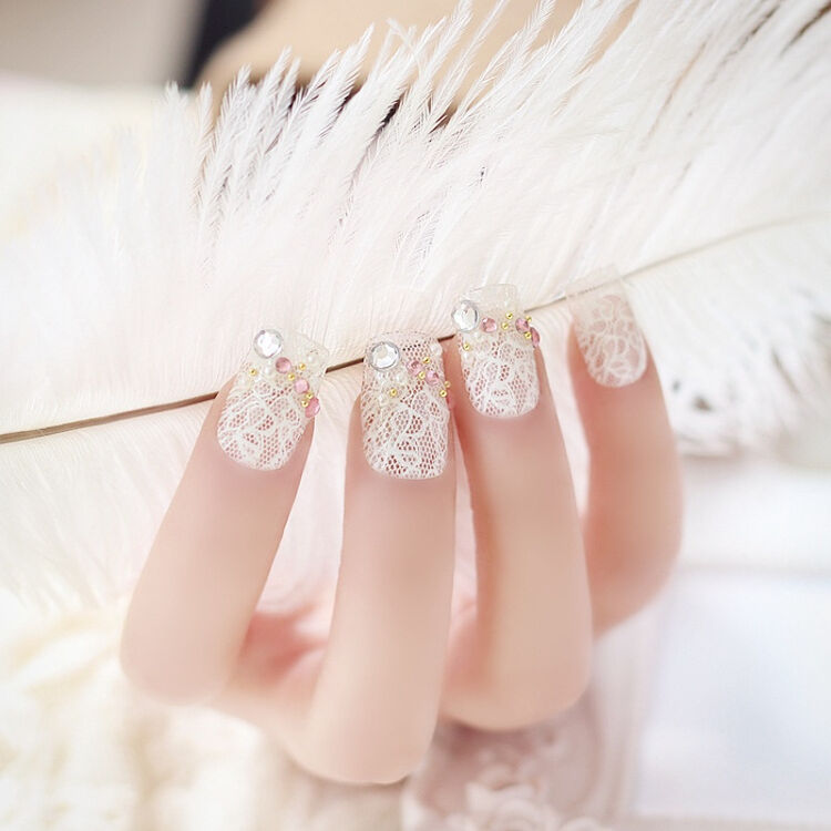 白蕾丝胶水款美甲24片盒装 假指甲新娘美甲贴片 白蕾丝胶水款