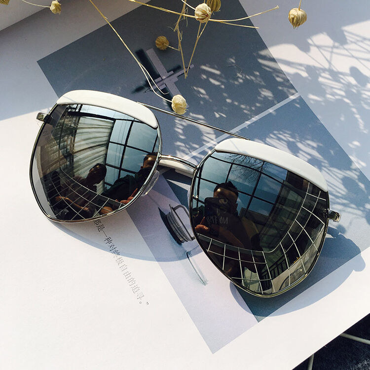 2017潮至新款情侣沙滩男女太阳眼镜 银框白眉白水银