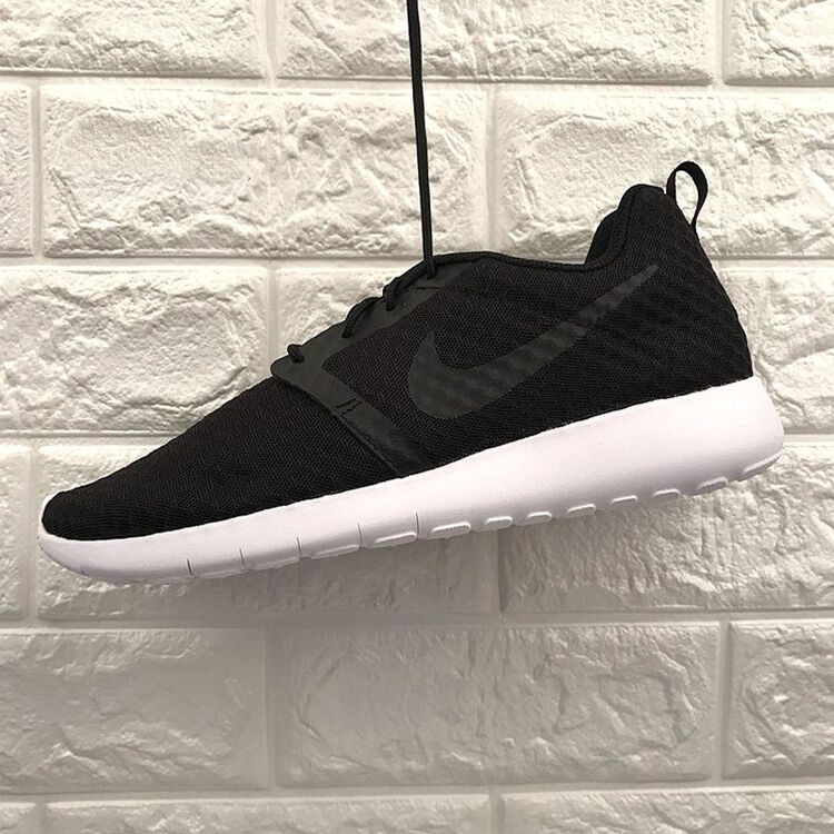 nike耐克女鞋2017夏季新款rosherun休闲运动网眼凉鞋跑步鞋705485