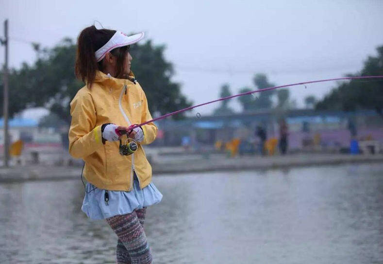 妹子钓鱼的特点，也许你从没感受过！